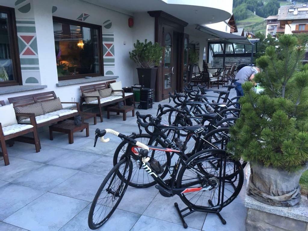 Hotel Alu Mountain Design Bormio Exterior photo